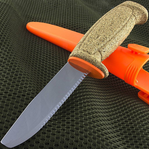 3810 Mora Floating Serrated Knife фото 5 3810 Mora Floating Serrated Knife фото 5